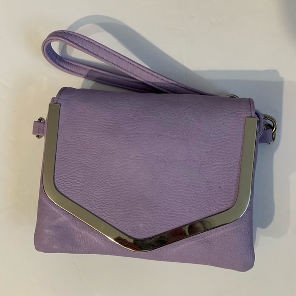 Charming Charlie Lavender Lilac Wristlet Wallet purse with crossbody Strap LNC - Picture 1 of 8